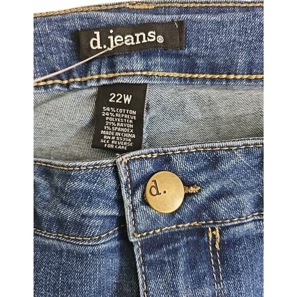 d.jeans ~Woman Plus Size 22W~ Blue Denim Recycled Denim Rolled Capri Jeans NWT. - Picture 7 of 15